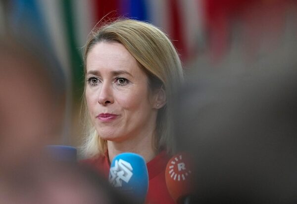 EU summit turns its eyes away from Ukraine despite a commitment to stay the course with Zelenskyy