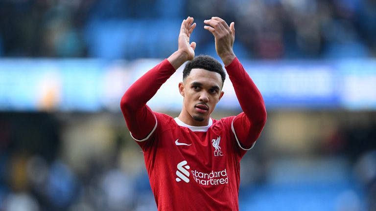 Jamie Carragher wants Liverpool to buy right-back and push Trent Alexander-Arnold into midfield after Man City goal