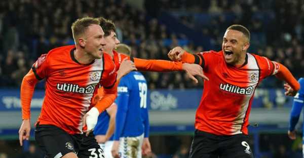 Cauley Woodrow sends Luton into FA Cup fifth round with late winner at Everton