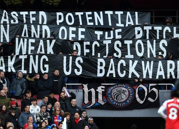 Roy Hodgson: Crystal Palace manager understands fans’ frustration after negative banners unveiled at Arsenal