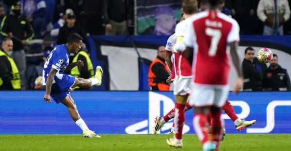Brilliant last-gasp Galeno strike condemns Arsenal to first-leg defeat in Porto