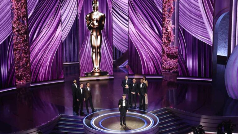 At the “Oppenheimer” Oscars, Hollywood Went in Search of Lost Time