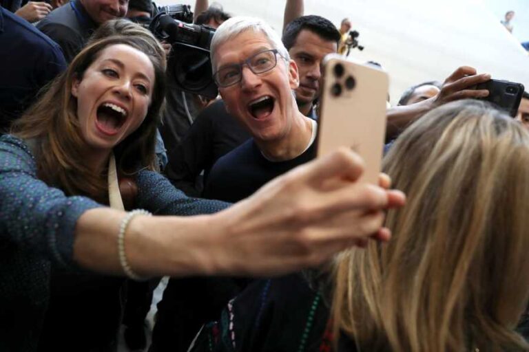 The antitrust lawsuit against Apple that could dethrone the iPhone, explained