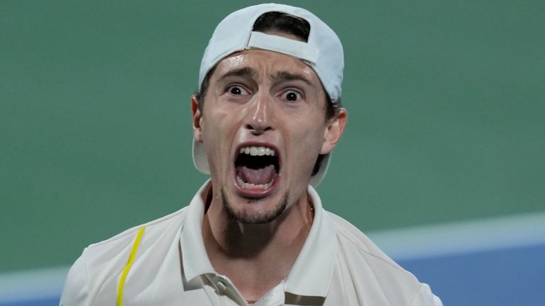 Dubai Tennis Championships: Ugo Humbert beats Alexander Bublik for sixth win in as many finals on ATP Tour