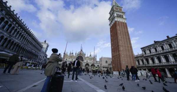 Venice launches experiment to charge day-trippers in bid to combat over-tourism