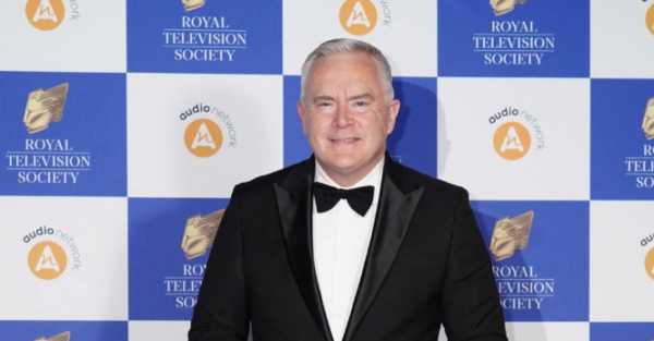 Huw Edwards resigns from BBC following explicit photos furore
