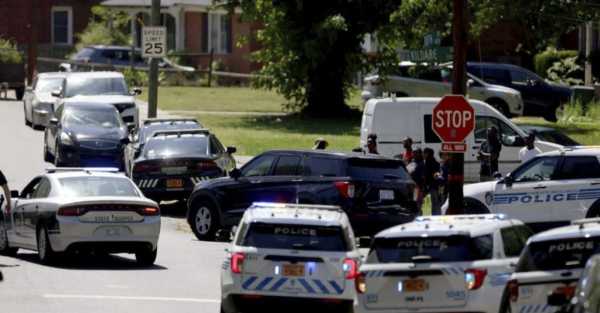 Four US officers killed in shootout at North Carolina home