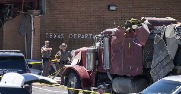 Driver rams stolen truck into Texas building after licence bid rejected