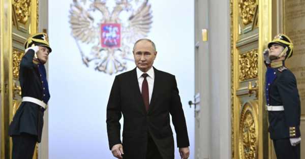 Vladimir Putin begins fifth term in glittering Kremlin ceremony