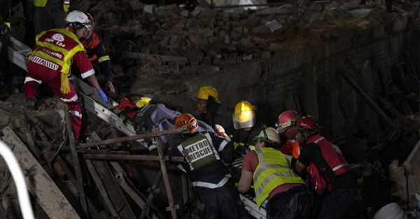 South Africa ends rescue efforts at building that collapsed killing 33 people