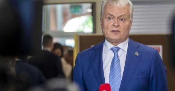Lithuanians head to polls in second round of presidential election
