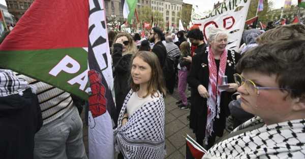 Greta Thunberg joins pro-Palestine protests in Malmo