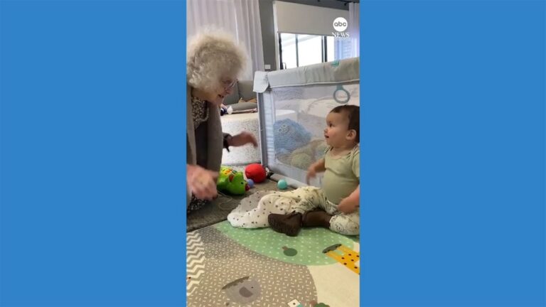 Video 93-year-old woman with dementia lights up around her great-grandson