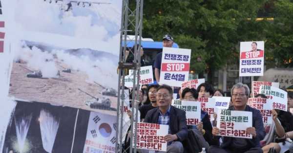 Seoul says North Korea has resumed rubbish balloon launches
