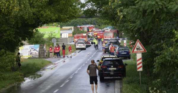 Fatal train and bus collision in Slovakia likely due to human error – minister
