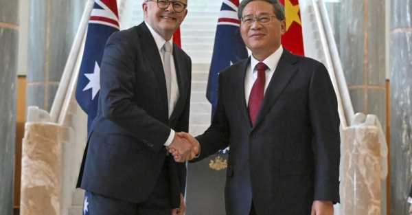 Chinese premier agrees with Australia to ‘shelve’ differences as relations thaw