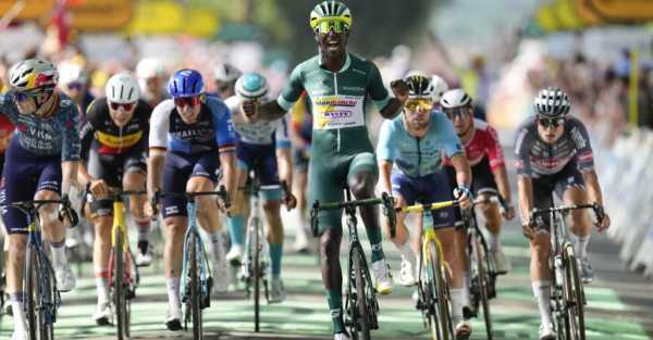 Tour de France: Sam Bennett finishes 12th as Biniam Girmay takes his third stage win