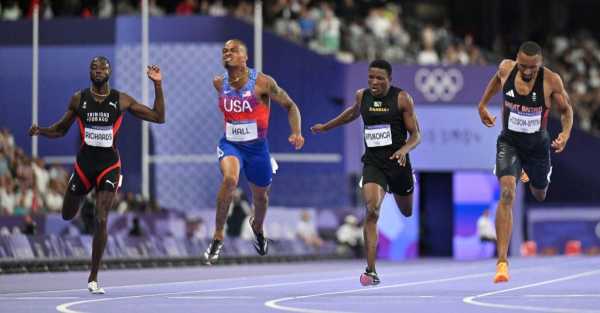 Quincy Hall snatches gold medal on the line in Men’s 400m final