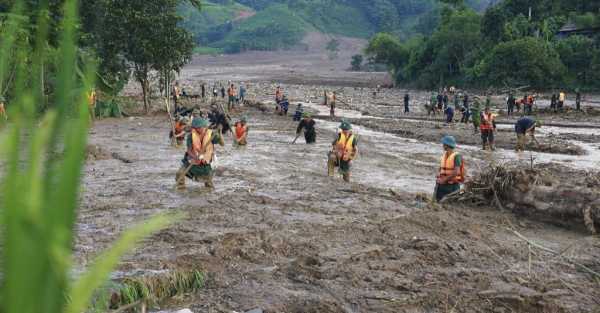 Death toll rises to 233 after typhoon hits Vietnam