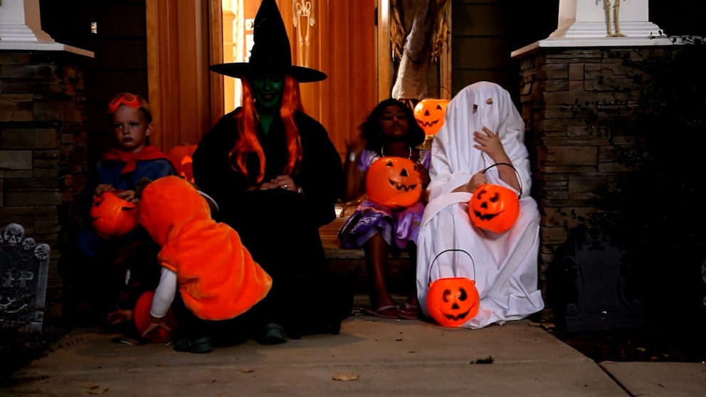 Video Reducing Halloween costume waste