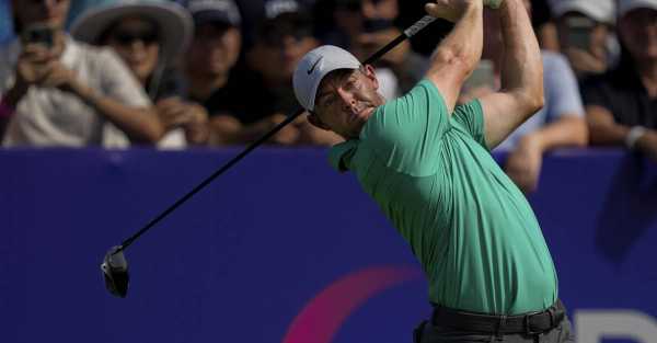 Rory McIlroy holds share of lead at DP World Tour Championship