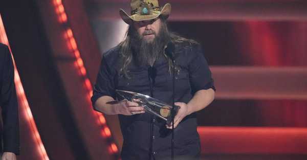 Chris Stapleton dominates at Country Music Association awards