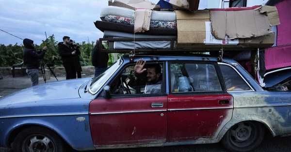 Displaced people return to south Lebanon as ceasefire appears to hold