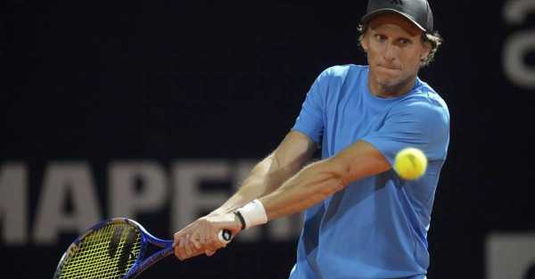 Diego Forlan’s pro tennis debut ends in defeat for former Uruguay forward