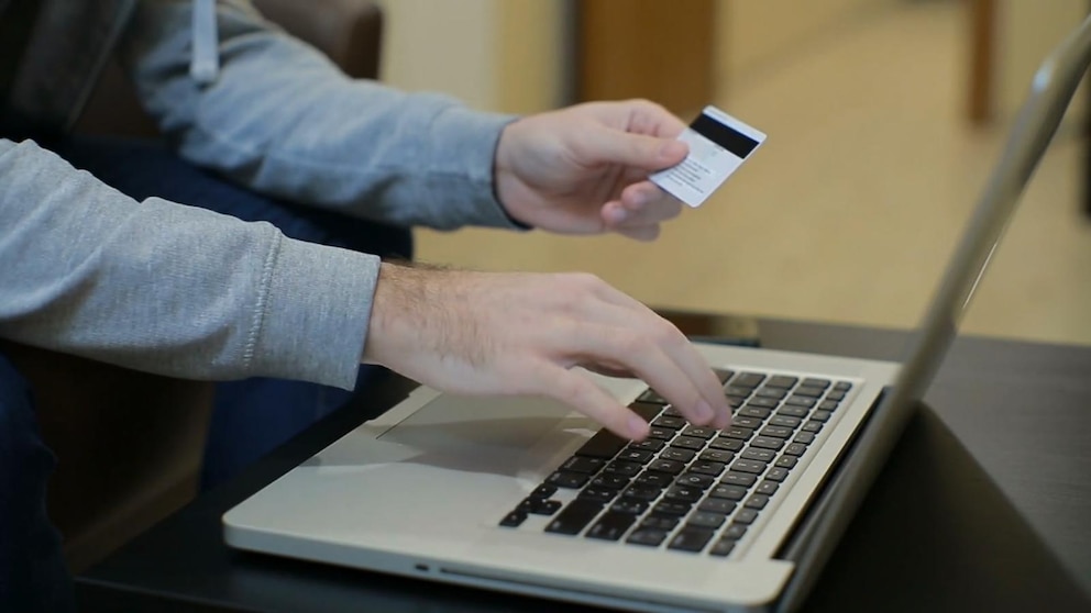 Video Holiday shopping without hurting your credit score