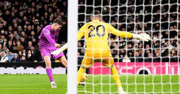 Jorgen Strand Larsen strikes late to earn Wolves draw at Tottenham