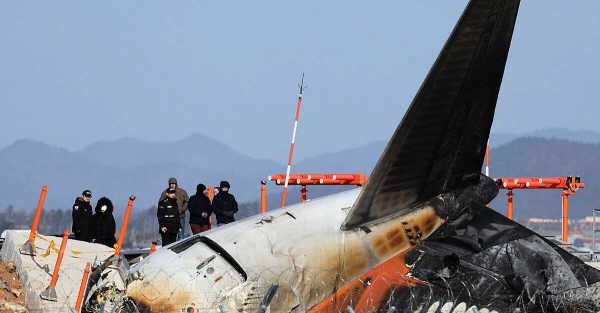 US and Boeing investigators examine site of deadly South Korean plane crash