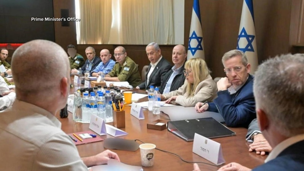 Video Israel cabinet approves ceasefire, government still to vote