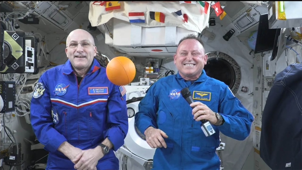 Video Astronauts share New Year’s message from space