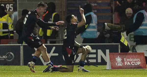 Crystal Palace win at Doncaster to set up fifth round tie against Millwall