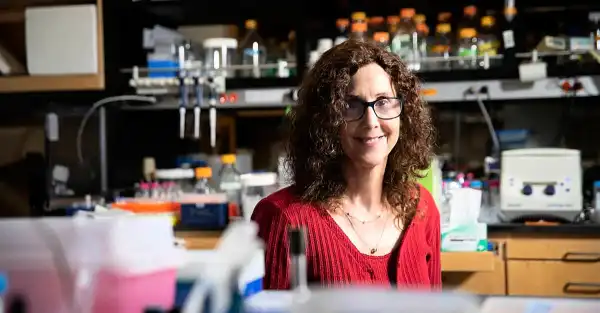 American biochemist who studies HIV and coronaviruses wins Israel's Wolf Prize