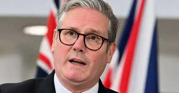 Starmer: Farage's 'fantastic' economics will lead to Liz Truss-style collapse
