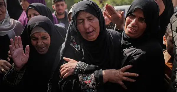 Gaza officials say Israeli forces killed 27 people heading to aid site