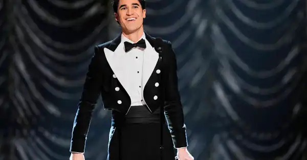 Tony Awards Praise Android Romantic Comedy With 'Possible Happy Ending' and Historical Purpose