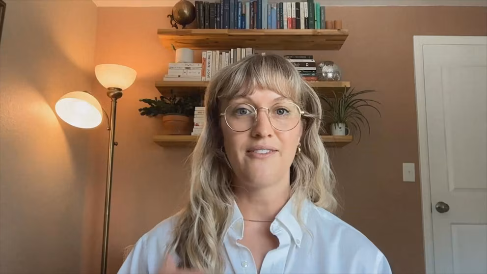 Video: How to Avoid 'Impulse Buying' Amidst the Social Media Ads