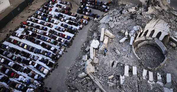 Eid Celebrations in Gaza: Prayers Held Near Destroyed Mosques