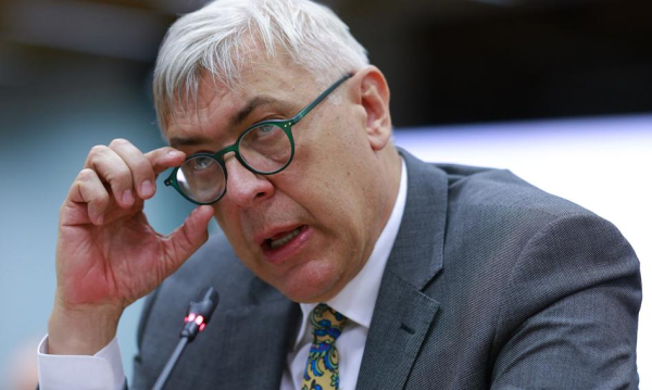 Giertych accuses China: TikTok favored right-wing skates