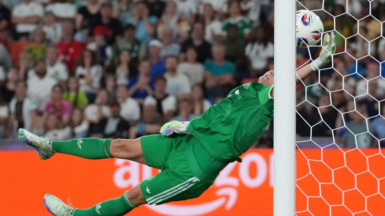 Ann-Kathrin Berger: The German national team's goalkeeper is a penalty specialist who, against all odds, reached the semi-finals of Euro 2025.