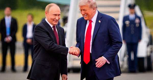 Trump says Ukraine 'must make a deal' after Putin summit fails to produce ceasefire