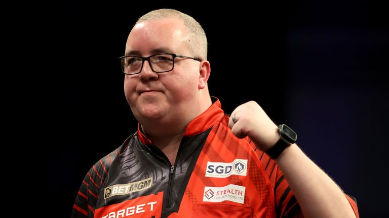 Stephen Bunting beats Jonny Clayton in final to win Players Championship 24 title in Milton Keynes