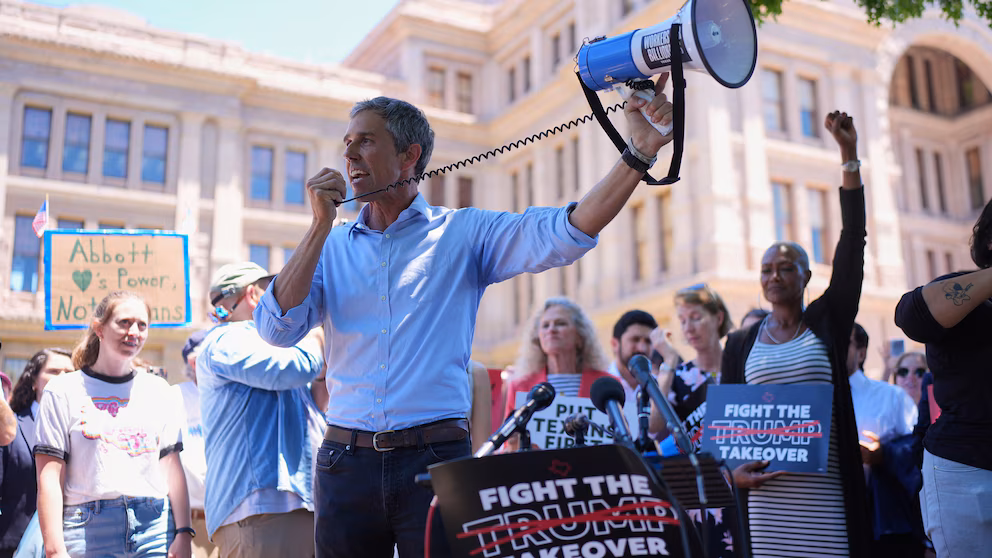 Beto O’Rourke’s group helping front costs of bolting Texas House Democrats