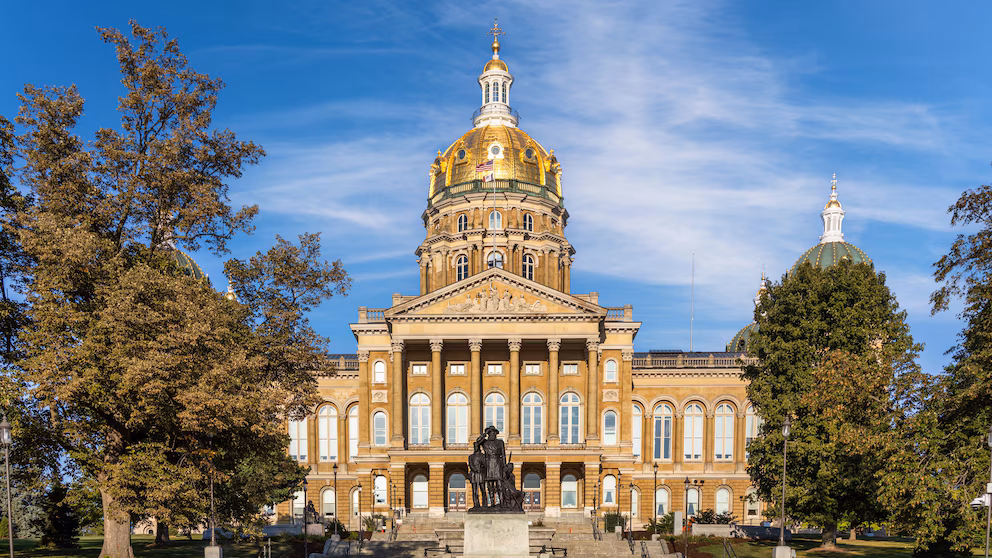 Democrats celebrate special election victory in Iowa State Senate, ending GOP supermajority