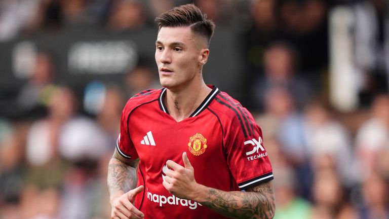 Grimsby v Manchester United: Can Benjamin Cesko make his first start in the League Cup second round?