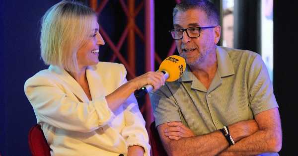 Match of the Day: Mark Chapman cracks joke as show revives after Gary Lineker