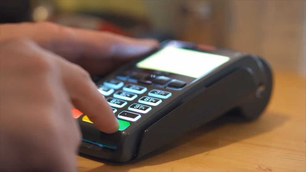 WSJ Video: Consumers Get Frugal Amid Economic Uncertainty