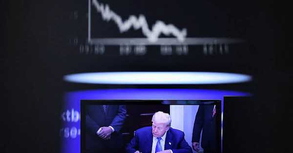 Global stock markets under pressure after Trump's latest move to impose tariffs